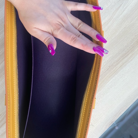 Authentic Louis Vuitton Epi Sac Triangle Tassil Purse - Picture 5 of 5